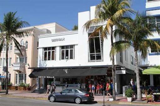 фото отеля Deco Walk Hostel I Ocean Drive