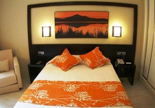 фото отеля Apartamentos Spa Cadiz Plaza