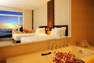 фото отеля The Sailing Bay Resort & Spa