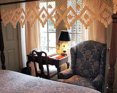 фото отеля Pineapple Inn Nantucket