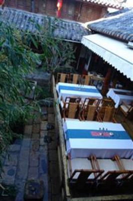 фото отеля Lijiang Shishan House