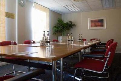 фото отеля Holiday Inn Warrington