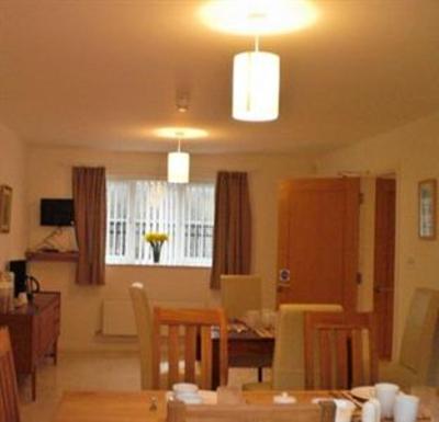 фото отеля Ty Lily Mia Guest House Tonypandy