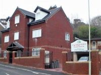 Ty Lily Mia Guest House Tonypandy