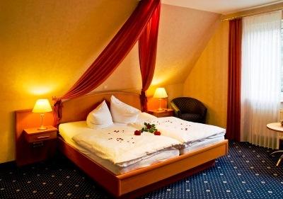 фото отеля Hotel Zur Linde Heede