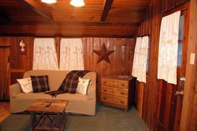 фото отеля Rundle Ridge Chalets