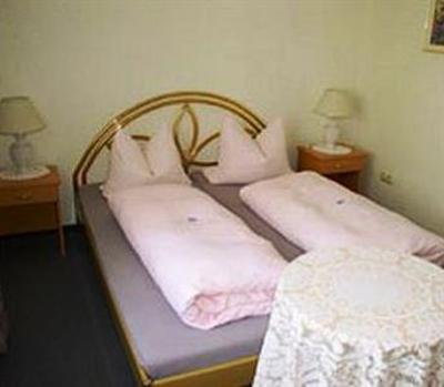 фото отеля Hotel Hartl Neubiberg