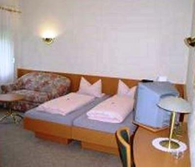 фото отеля Hotel Hartl Neubiberg