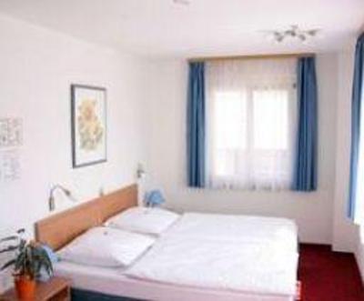 фото отеля Hotel Schillerplatz