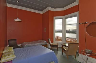 фото отеля Tamara Backpackers Lodge
