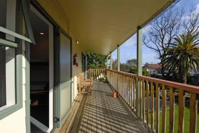 фото отеля Tamara Backpackers Lodge