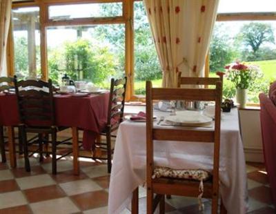 фото отеля Gilfach Farmhouse Bed & Breakfast St Clears