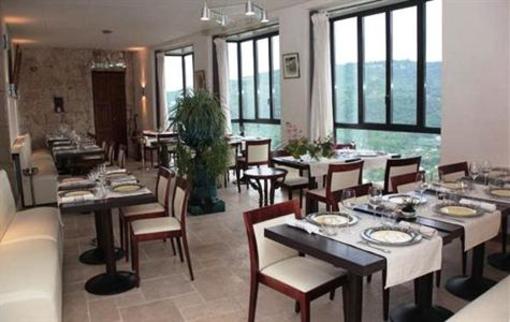 фото отеля L'Hostellerie du Chateau
