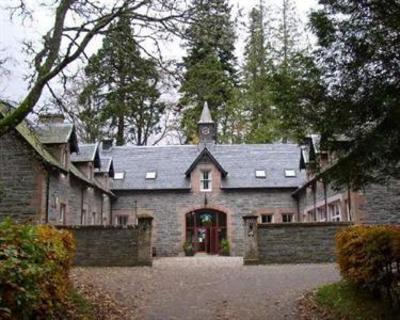 фото отеля Fairburn Lodge Muir of Ord