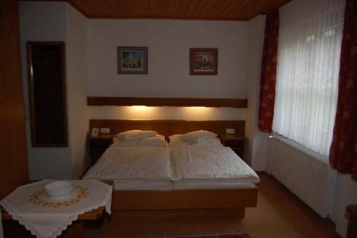 фото отеля Gästehaus Dorfwirt Bad Kleinkirchheim