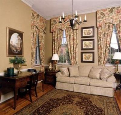 фото отеля Wilkins Town House B and B