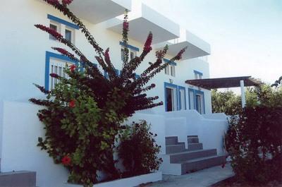 фото отеля Nefeli Apartments Kefalos