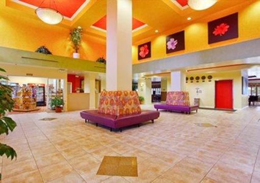 фото отеля Comfort Suites Maingate East