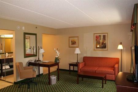 фото отеля Hampton Inn & Suites Berkshires