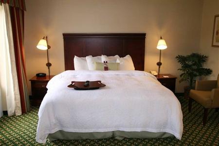 фото отеля Hampton Inn & Suites Berkshires