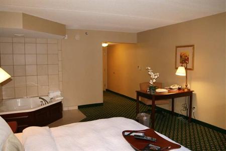 фото отеля Hampton Inn & Suites Berkshires