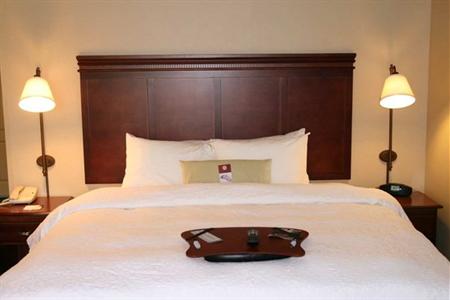 фото отеля Hampton Inn & Suites Berkshires