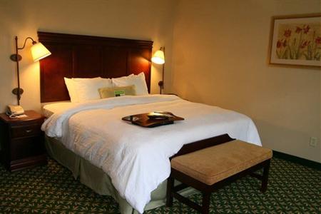 фото отеля Hampton Inn & Suites Berkshires