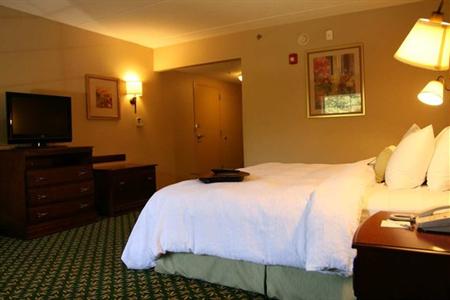 фото отеля Hampton Inn & Suites Berkshires