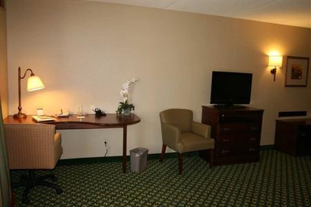 фото отеля Hampton Inn & Suites Berkshires