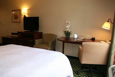 фото отеля Hampton Inn & Suites Berkshires