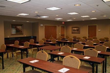 фото отеля Hampton Inn & Suites Berkshires