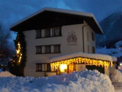 фото отеля Gastehaus Schneeberger Matrei in Osttirol