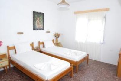 фото отеля Agios Stefanos Studios & Apartments