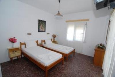 фото отеля Agios Stefanos Studios & Apartments