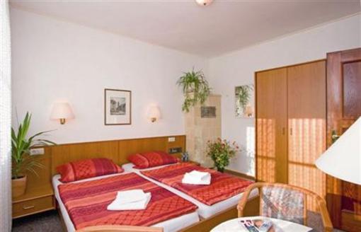 фото отеля Onkel Tom's Hutte Hotel Goettingen