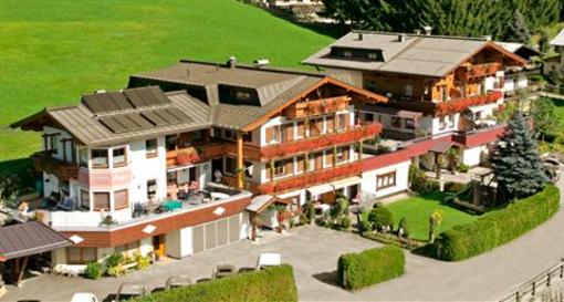 фото отеля Anny Pension and Appartement Maria Alm am Steinernen Meer