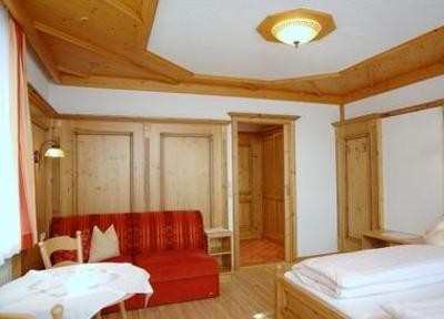 фото отеля Anny Pension and Appartement Maria Alm am Steinernen Meer