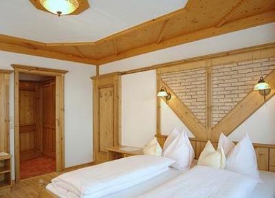 фото отеля Anny Pension and Appartement Maria Alm am Steinernen Meer