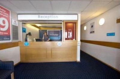 фото отеля Travelodge Wakefield Woolley Edge M1 Northbound