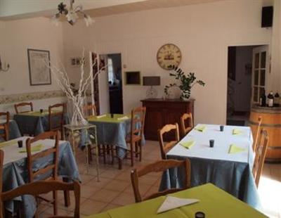 фото отеля Hotel Des Vieux Acacias