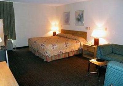 фото отеля Lees Inn Greensburg