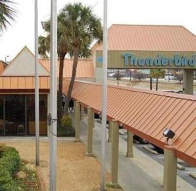 фото отеля Thunderbird Inn