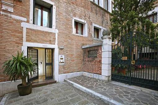 фото отеля Ca' Lucatello Townhouse