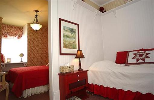 фото отеля McGee's Inn Ottawa