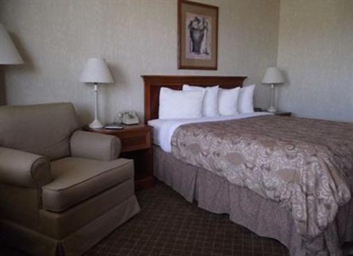 фото отеля Deluxe Inn Stephenville