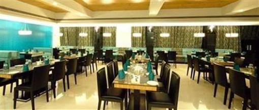 фото отеля Clarks Inn Suites - Pune