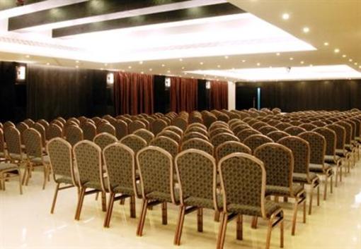 фото отеля Clarks Inn Suites - Pune