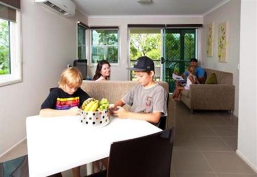 фото отеля Lake Somerset Holiday Park