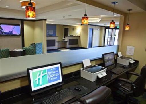 фото отеля Holiday Inn Express Dimondale