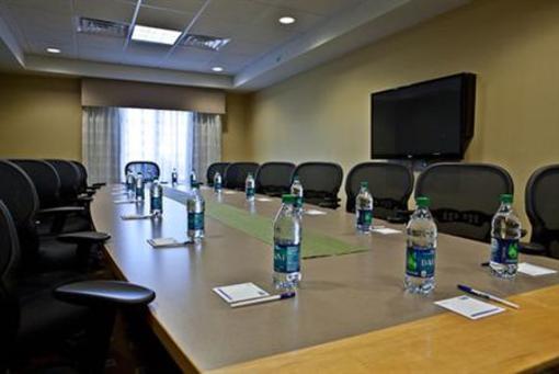 фото отеля Holiday Inn Express Dimondale